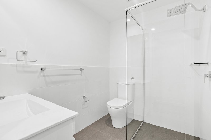 Photo - 220/1 Evelyn Court, Shellharbour City Centre NSW 2529 - Image 4