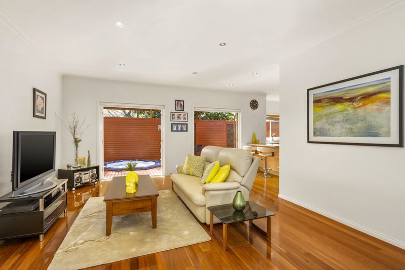 Photo - 2/201 Mitcham Road, Donvale VIC 3111 - Image 4