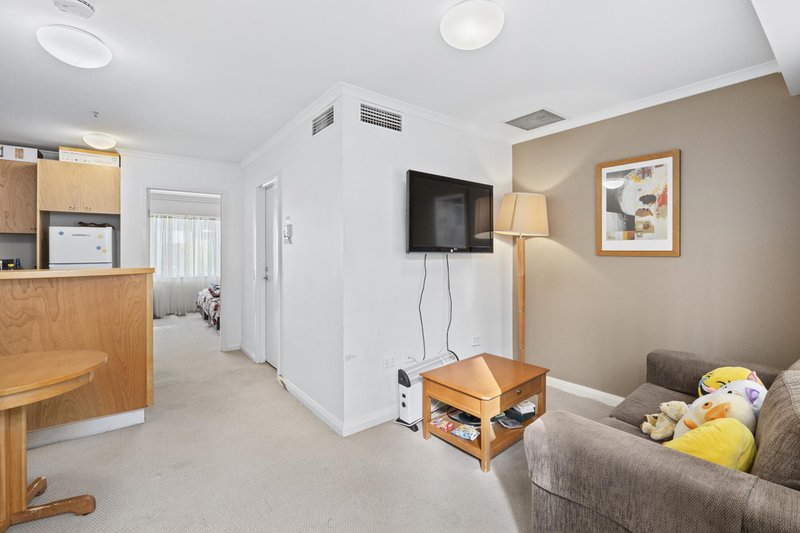 Photo - 220/2 Akuna Street, City ACT 2601 - Image 6