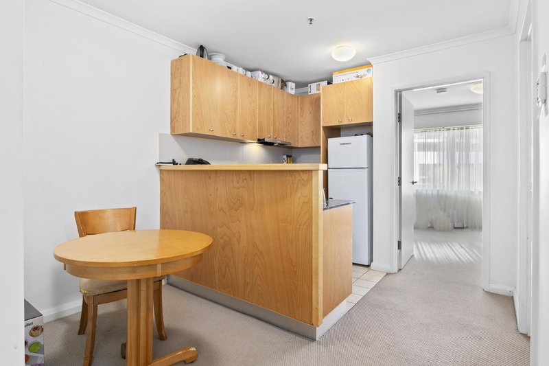 Photo - 220/2 Akuna Street, City ACT 2601 - Image 10