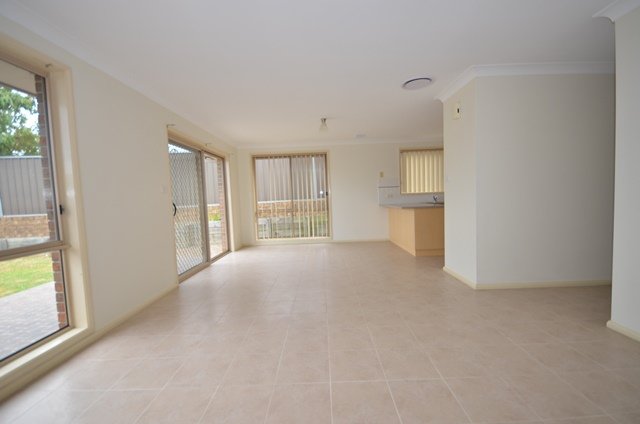 Photo - 2/202 Cornelia Road, Toongabbie NSW 2146 - Image 5