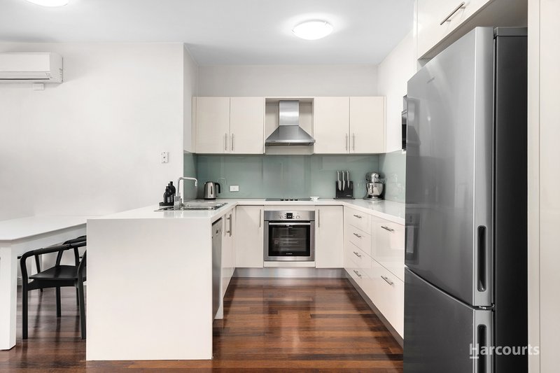 Photo - 2/202 Glen Iris Road, Glen Iris VIC 3146 - Image 4