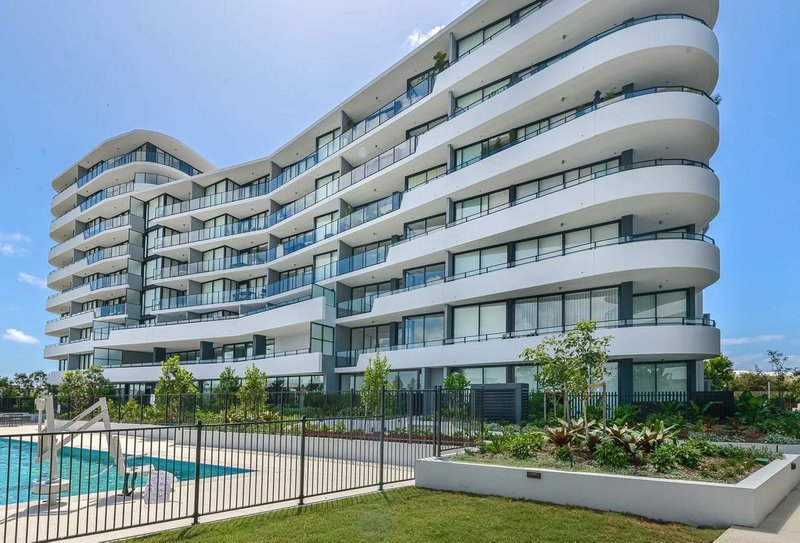 Photo - 2202/1 Grant Avenue, Hope Island QLD 4212 - Image 1