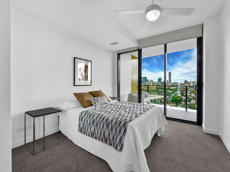 Photo - 2202/10 Trinity Street, Fortitude Valley QLD 4006 - Image 7