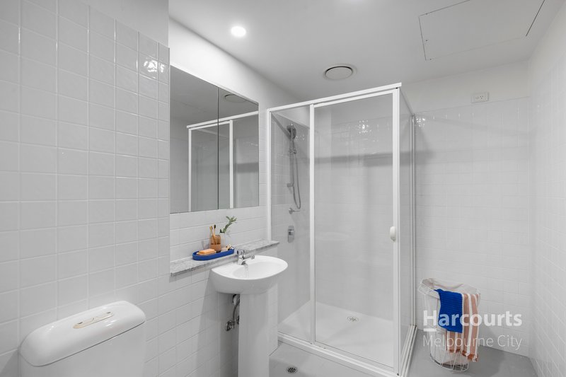 Photo - 2203/250 Elizabeth Street, Melbourne VIC 3000 - Image 7