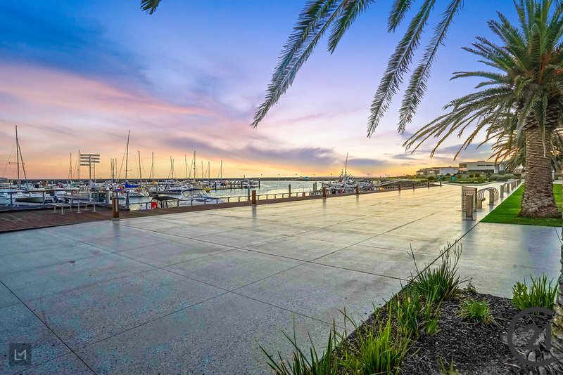 Photo - 220/33 Quay Boulevard, Werribee South VIC 3030 - Image 6