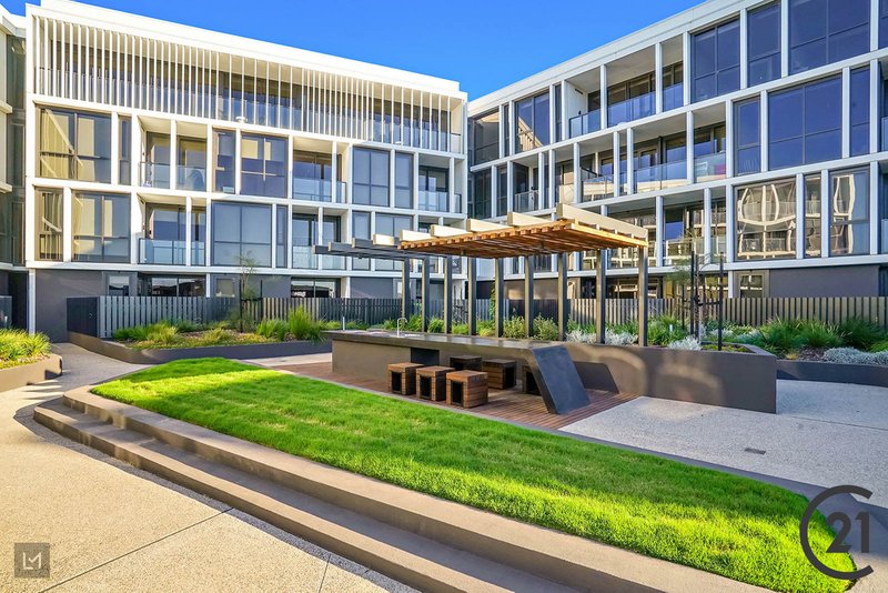 Photo - 220/33 Quay Boulevard, Werribee South VIC 3030 - Image 13