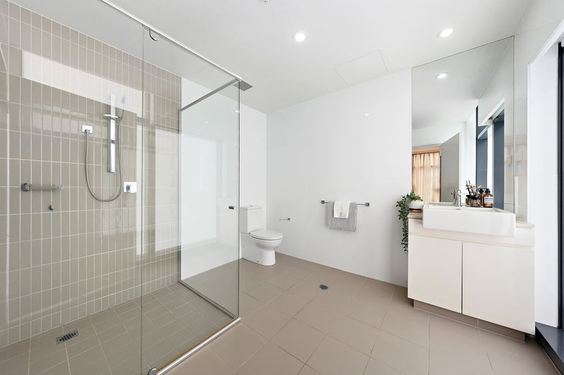 Photo - 2203/69 Albert Avenue, Chatswood NSW 2067 - Image 5