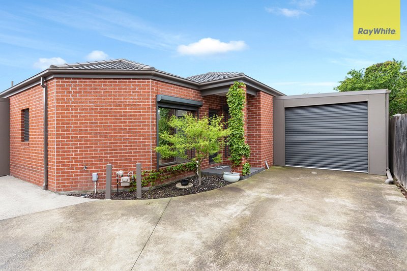 Photo - 2/204 Alfrieda Street, St Albans VIC 3021 - Image 1