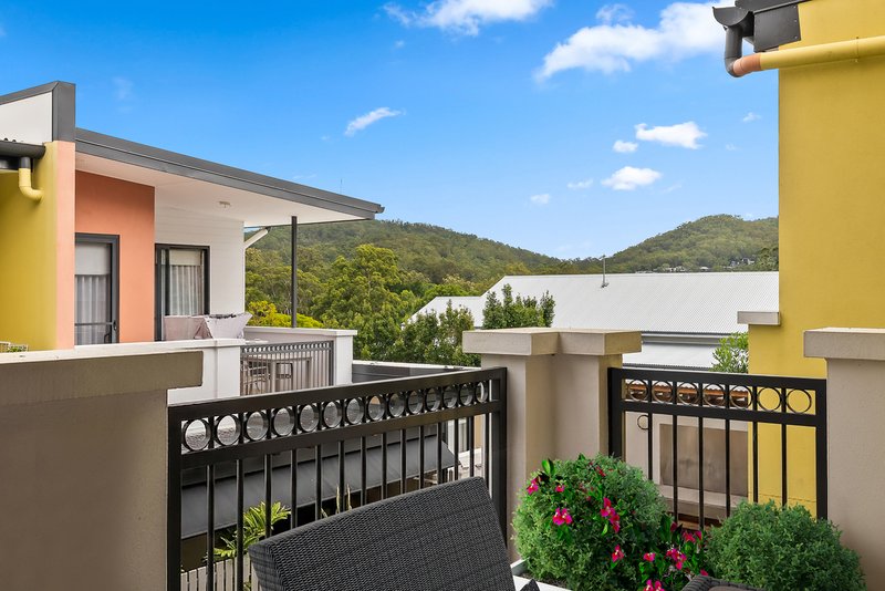 Photo - 2204/1 Stuartholme Road, Bardon QLD 4065 - Image 7