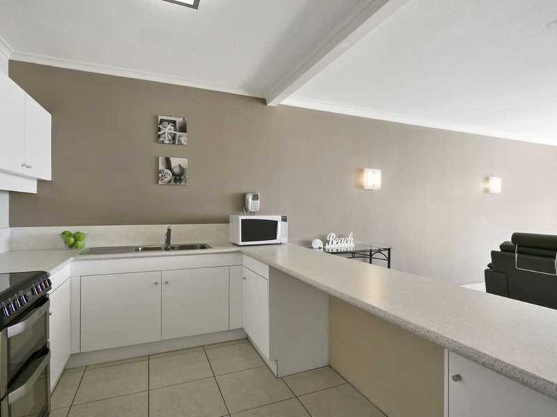 Photo - 2204/3422 Gold Coast Hwy , Surfers Paradise QLD 4217 - Image 14