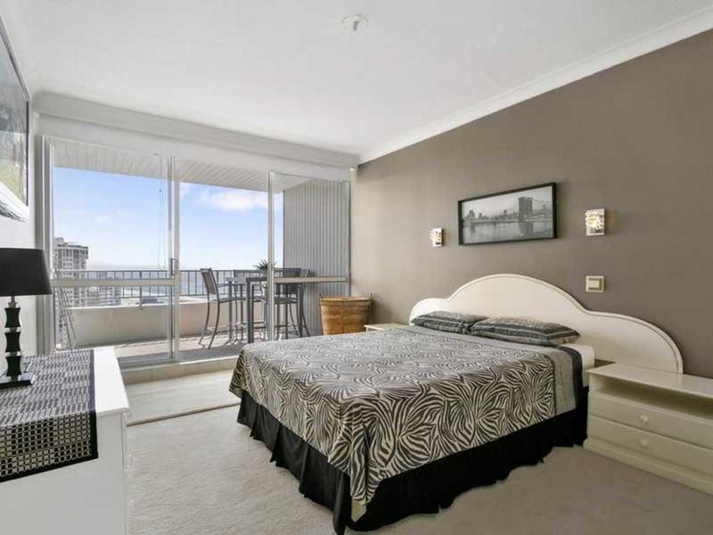 Photo - 2204/3422 Gold Coast Hwy , Surfers Paradise QLD 4217 - Image 15