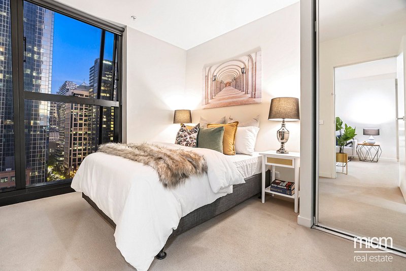 Photo - 2204/568 Collins Street, Melbourne VIC 3000 - Image 4