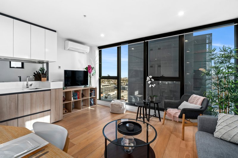 Photo - 2204/58 Clarke Street, Southbank VIC 3006 - Image 2