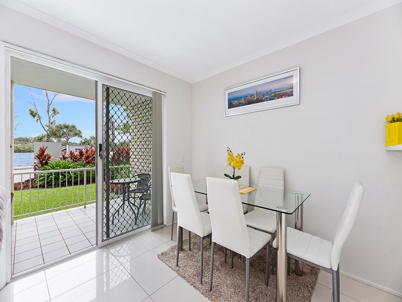 Photo - 2/205 Bradman Avenue, Maroochydore QLD 4558 - Image 3