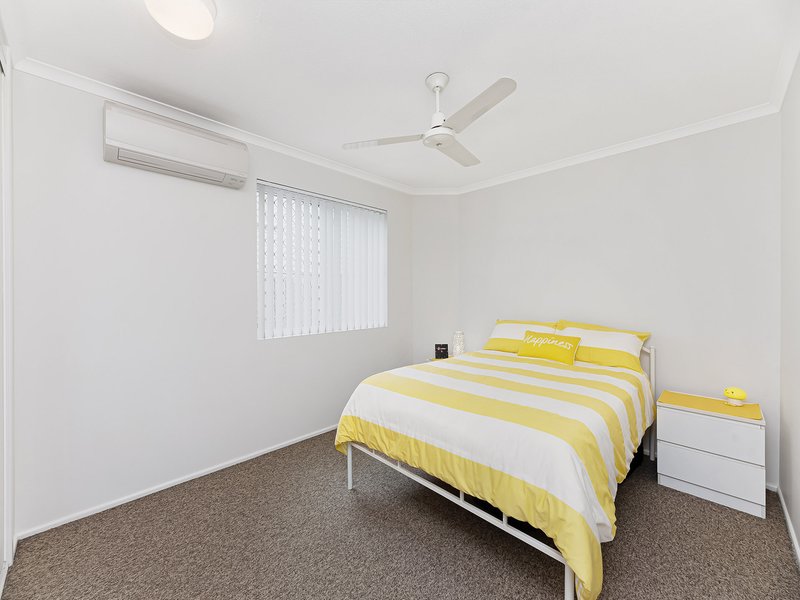 Photo - 2/205 Bradman Avenue, Maroochydore QLD 4558 - Image 7