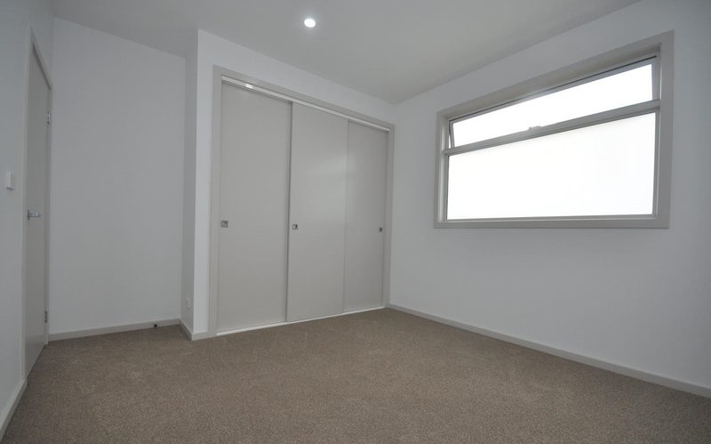 Photo - 2/205 West Street, Glenroy VIC 3046 - Image 8