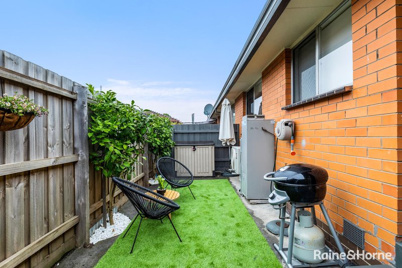 Photo - 2/205 Wood Street, Preston VIC 3072 - Image 9