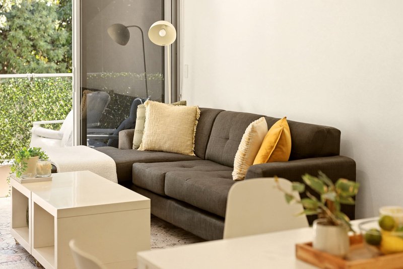 Photo - 2205/1-7 Waterford Court, Bundall QLD 4217 - Image 9