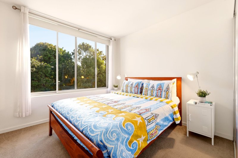 Photo - 2205/1-7 Waterford Court, Bundall QLD 4217 - Image 11