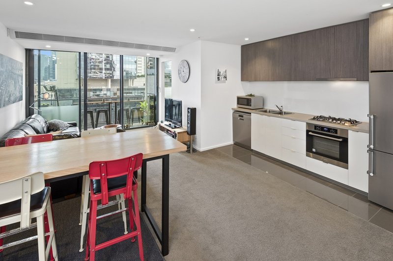 Photo - 2206/151 City Rd , Southbank VIC 3006 - Image 5