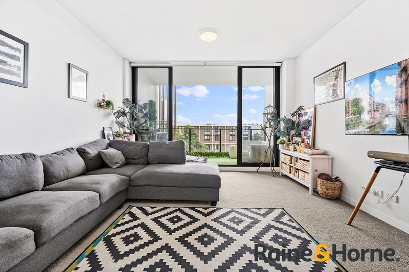 Photo - 2206/55 Wilson Street, Botany NSW 2019 - Image 4