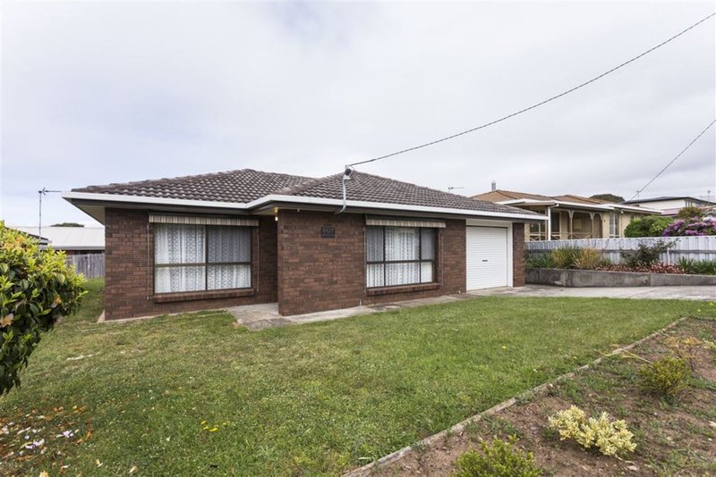 Photo - 2/207 Steele Street, Devonport TAS 7310 - Image 4