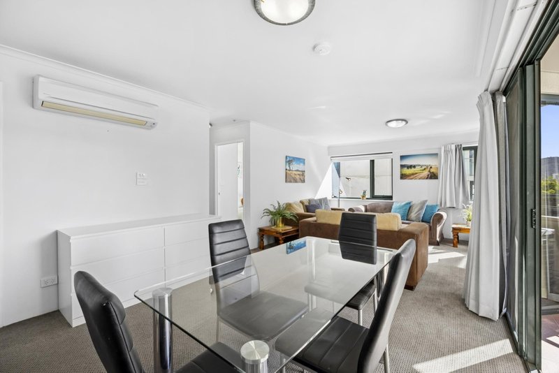 Photo - 220/74 Northbourne Avenue, Braddon ACT 2612 - Image 3