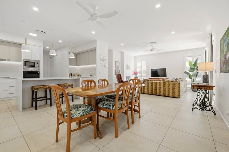 Photo - 220/75 Highgrove Drive, Highfields QLD 4352 - Image 4