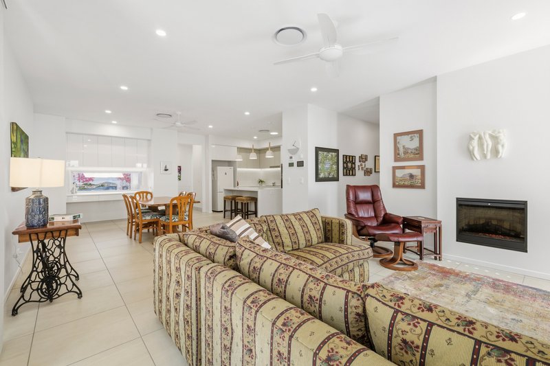 Photo - 220/75 Highgrove Drive, Highfields QLD 4352 - Image 6