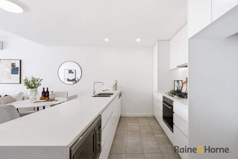 Photo - 2207/55 Wilson Street, Botany NSW 2019 - Image 7
