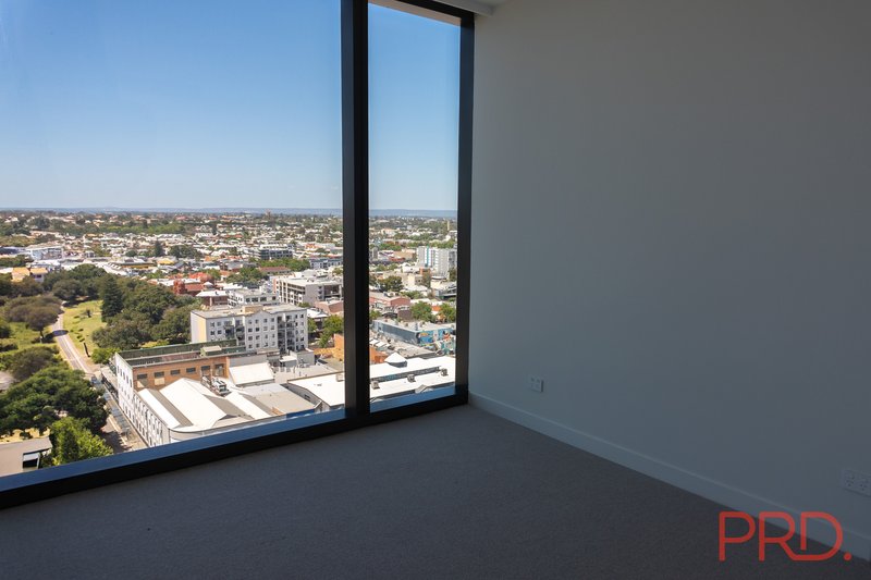 Photo - 2207/80 Milligan Street, Perth WA 6000 - Image 8