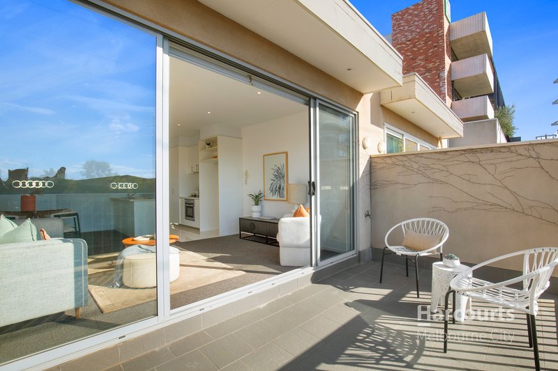 Photo - 2/208 Albion Street, Brunswick VIC 3056 - Image 2