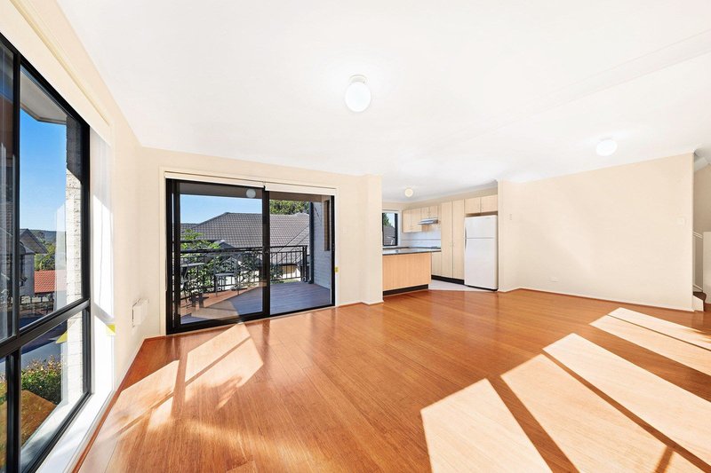 Photo - 2/21-23 Henry Parry Drive, East Gosford NSW 2250 - Image 4