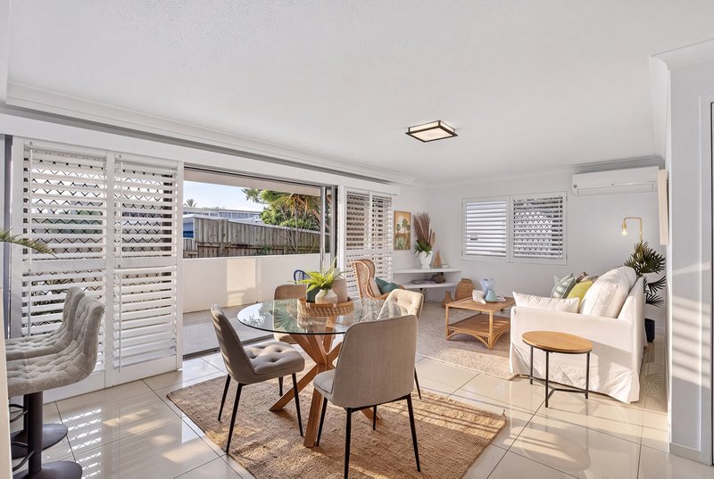 Photo - 2/21 Albatross Avenue, Mermaid Beach QLD 4218 - Image 3