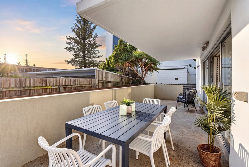 Photo - 2/21 Albatross Avenue, Mermaid Beach QLD 4218 - Image 6