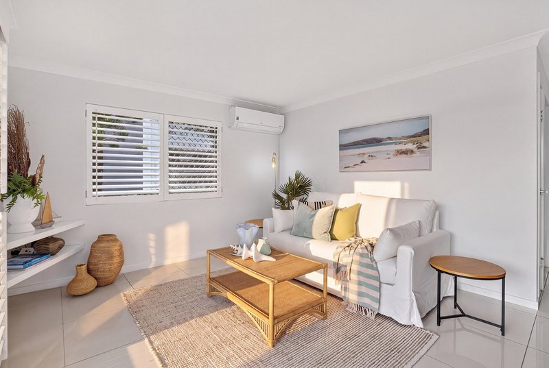 Photo - 2/21 Albatross Avenue, Mermaid Beach QLD 4218 - Image 8
