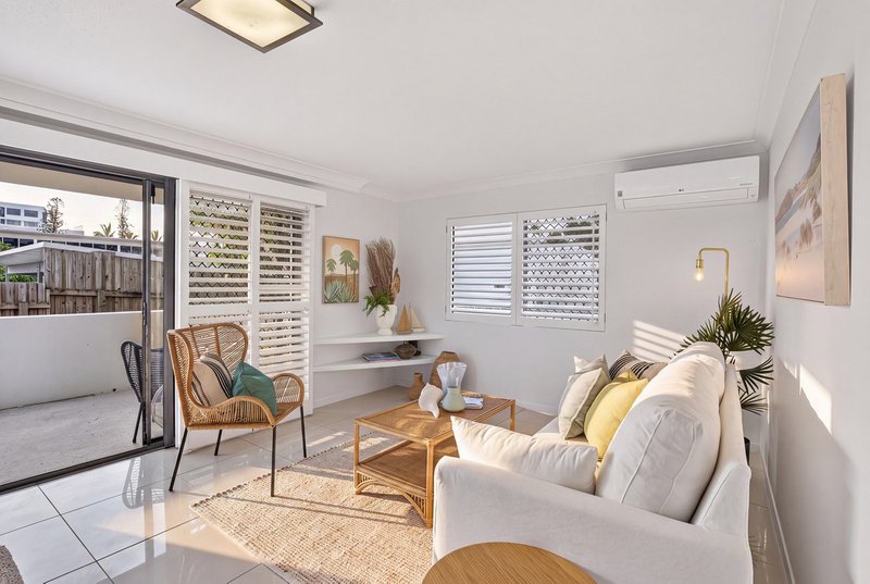 Photo - 2/21 Albatross Avenue, Mermaid Beach QLD 4218 - Image 9