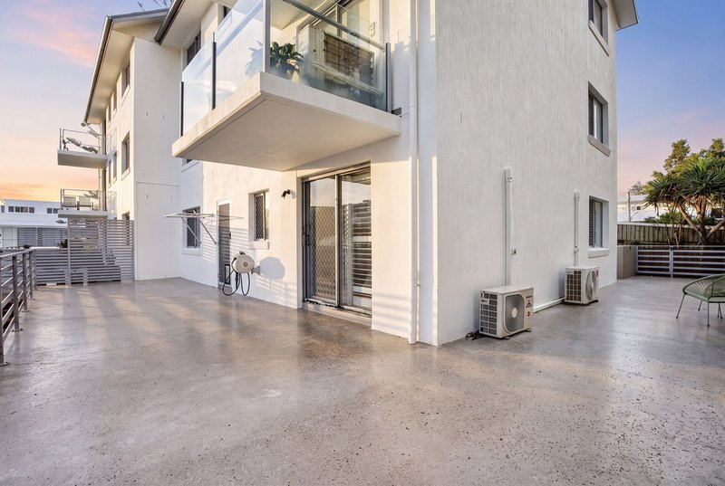 Photo - 2/21 Albatross Avenue, Mermaid Beach QLD 4218 - Image 21