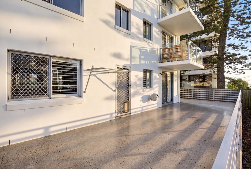 Photo - 2/21 Albatross Avenue, Mermaid Beach QLD 4218 - Image 22
