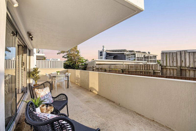 Photo - 2/21 Albatross Avenue, Mermaid Beach QLD 4218 - Image 23