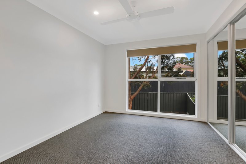 Photo - 2/21 Avondale Road, Dapto NSW 2530 - Image 5