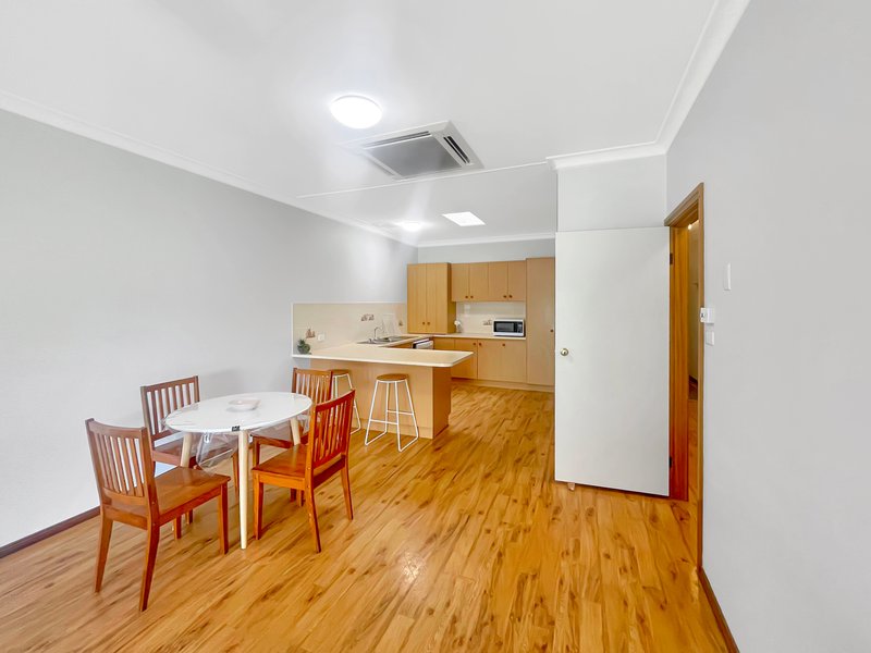 Photo - 2/21 Bedford Avenue, Dubbo NSW 2830 - Image 4