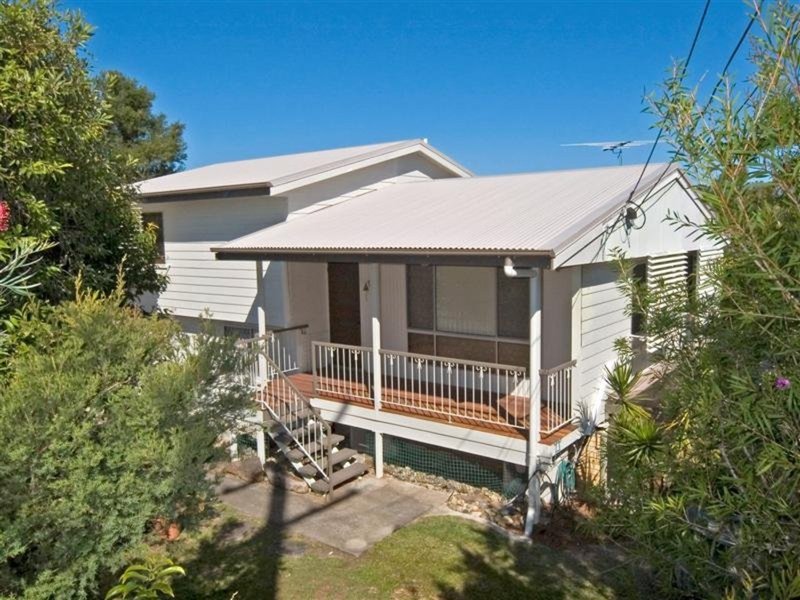 221 Bunya Rd , Arana Hills QLD 4054