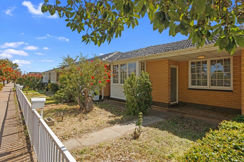 Photo - 2/21 Caroona Avenue, Hove SA 5048 - Image 2