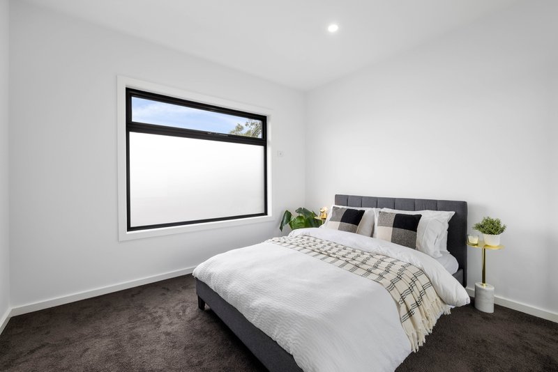 Photo - 2/21 Clovelly Avenue, Glenroy VIC 3046 - Image 13
