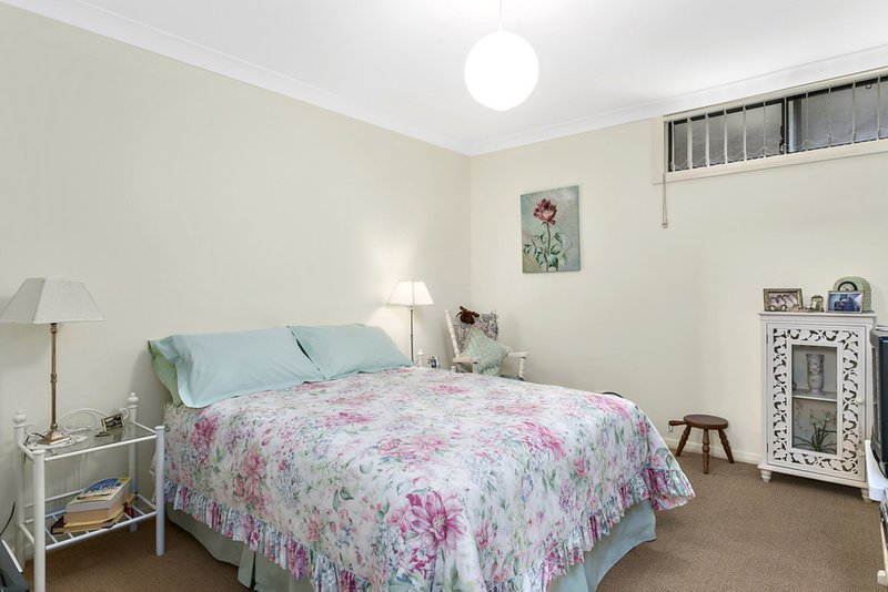 Photo - 2/21 Cochrane Street, West Wollongong NSW 2500 - Image 5