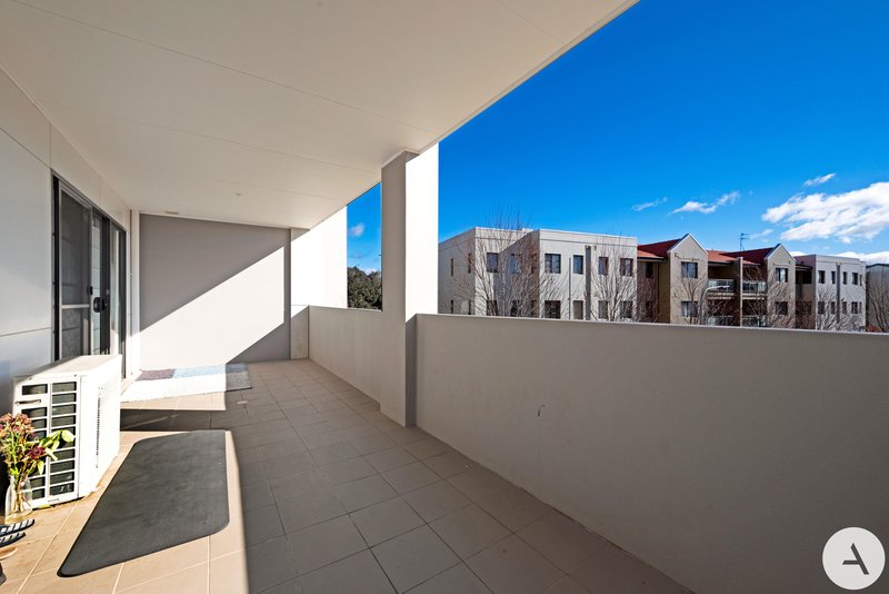 Photo - 22/1 Cowlishaw Street, Greenway ACT 2900 - Image 7