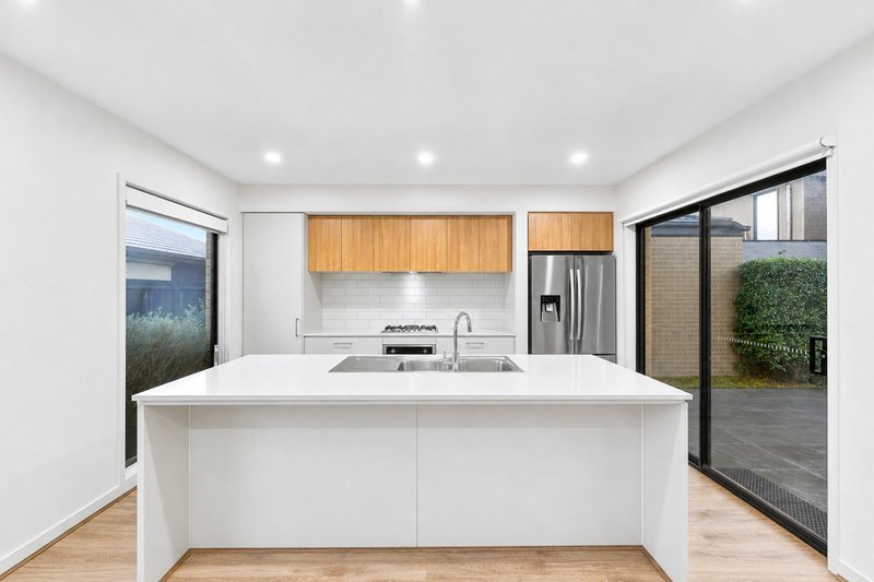 Photo - 2/21 David Street, Noble Park VIC 3174 - Image 3