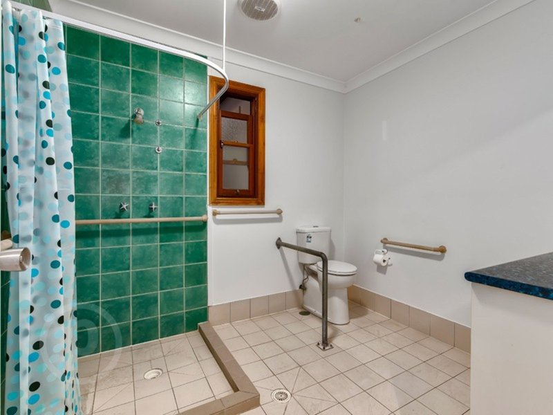 Photo - 2/21 Edmondstone Street, South Brisbane QLD 4101 - Image 8